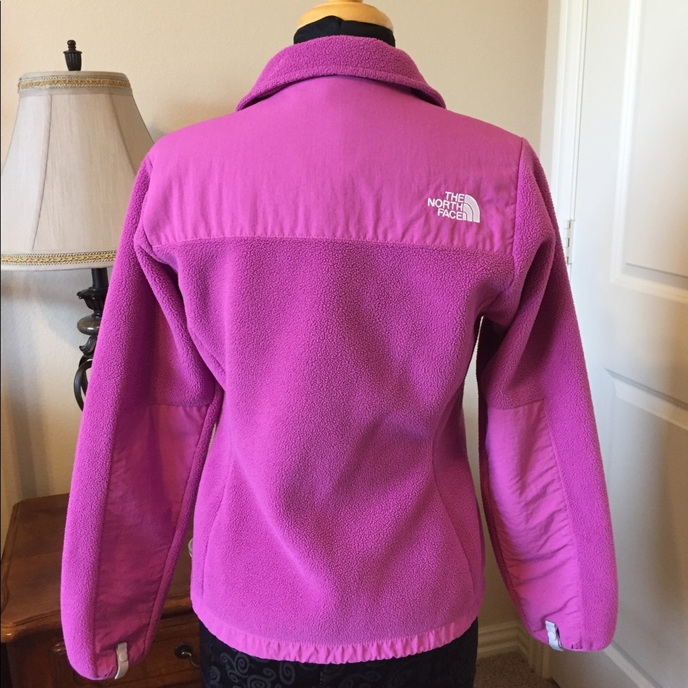 The North Face Pink Fleece Zip-Up Jacket Size Small - Picture 2 of 3